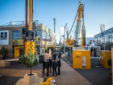 Innowacje firmy Bauer Maschinen sprawiają, że specjalistyczna inżynieria lądowa staje się prostszym zadaniem. 