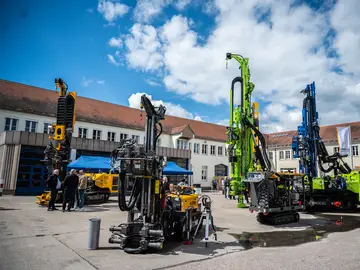 Erfahren Sie mehr über die Ankerbohrgeräte der KLEMM Bohrtechnik GmbH.